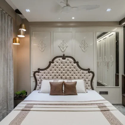 Classic Tufted Upholstered Bed